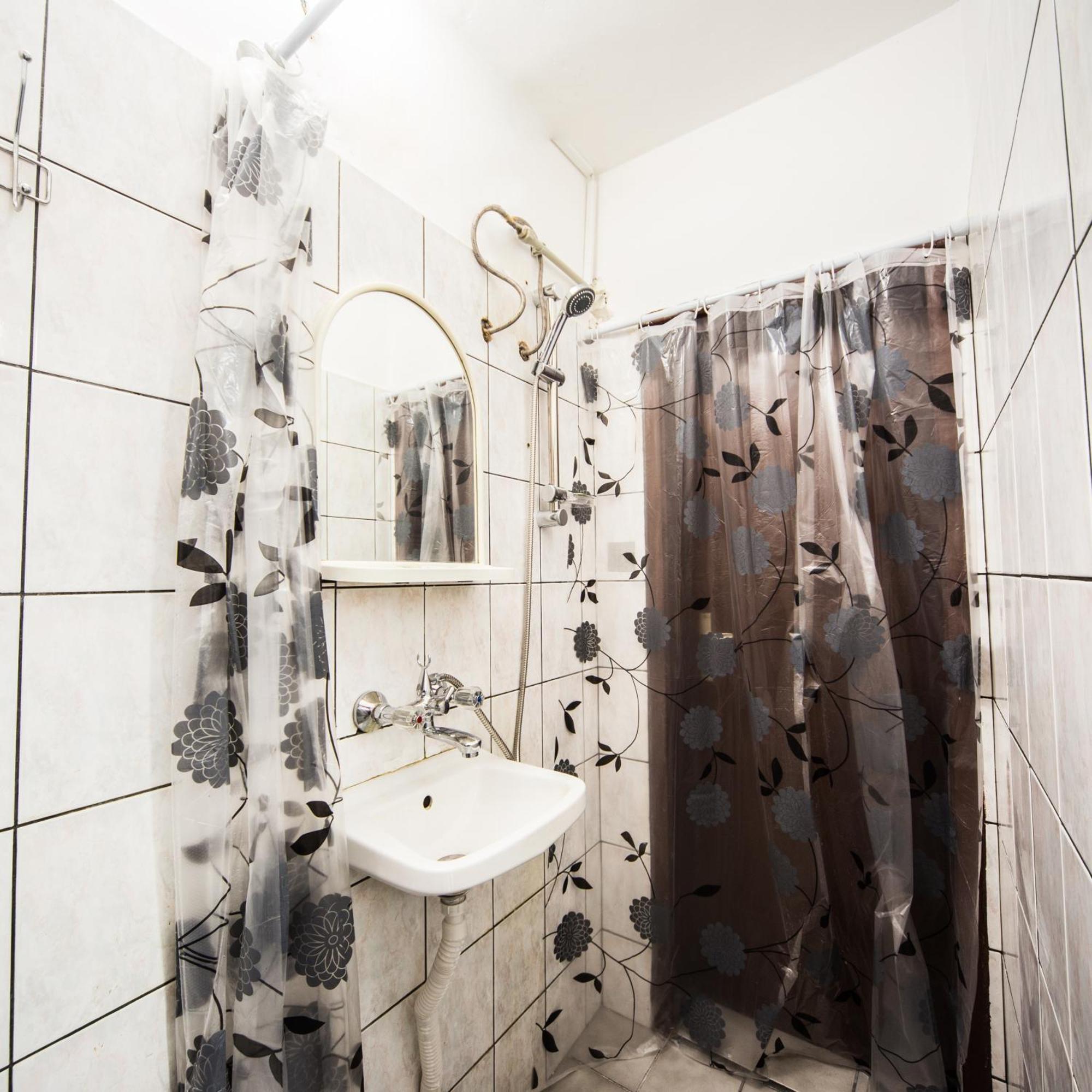 Center - Basic Flat - 10 Min To The Beach Apartment Burgas ภายนอก รูปภาพ