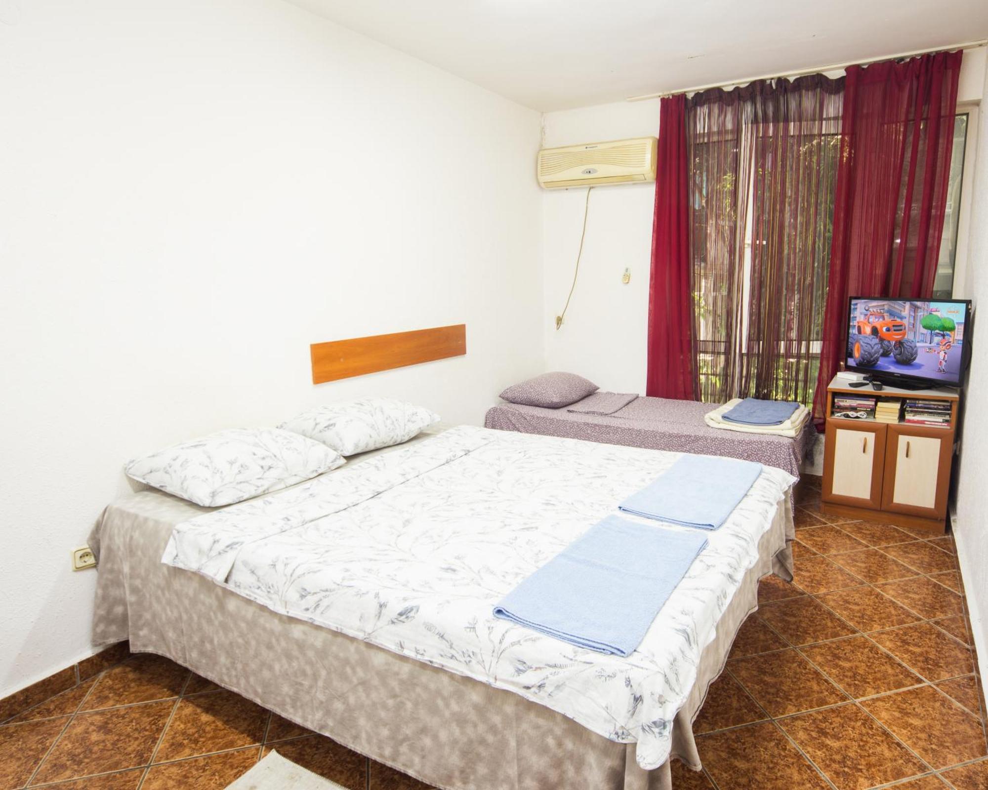 Center - Basic Flat - 10 Min To The Beach Apartment Burgas ภายนอก รูปภาพ